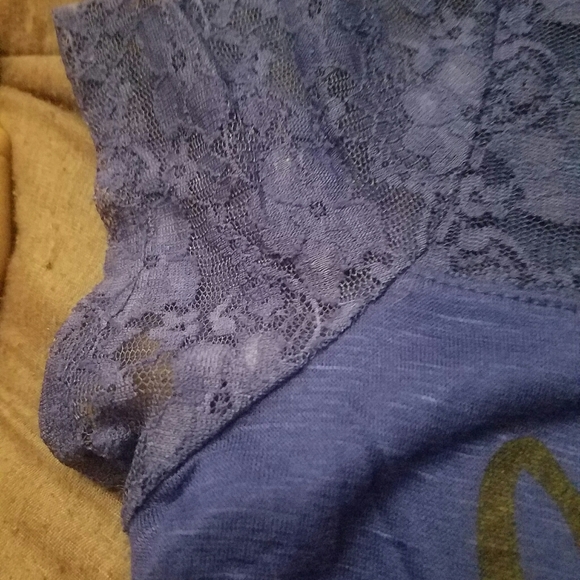 💟 Blue shirt - Picture 4 of 7